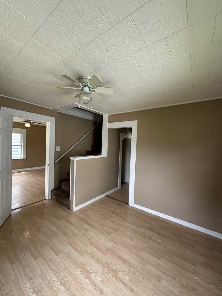 2011 S Waldemere Ave #1 - Photo 5 of 15