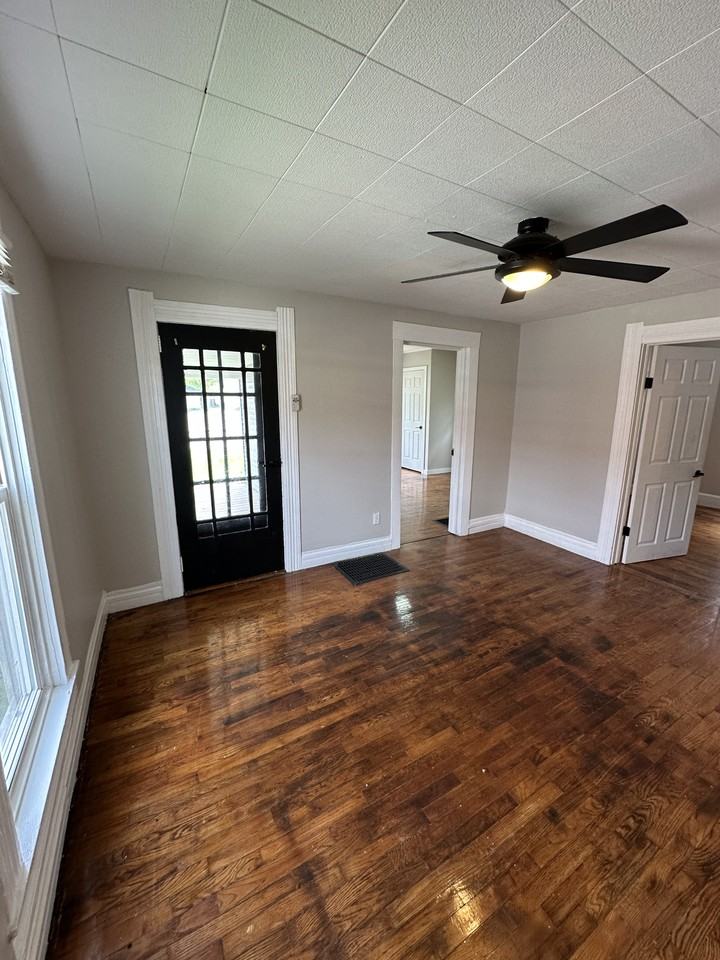 2703 S Walnut St #1 - Photo 3 of 14