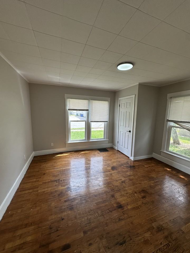 2703 S Walnut St #1 - Photo 4 of 14