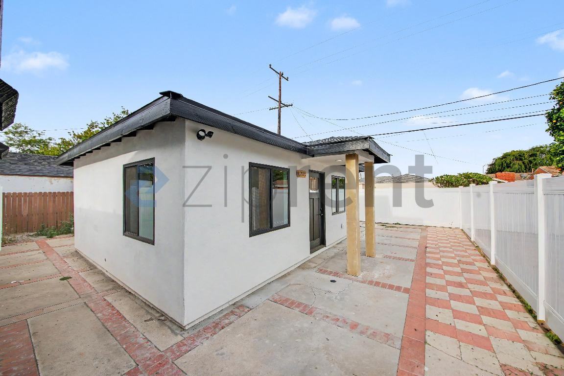 11720 Utah Ave #B - Photo 4 of 14