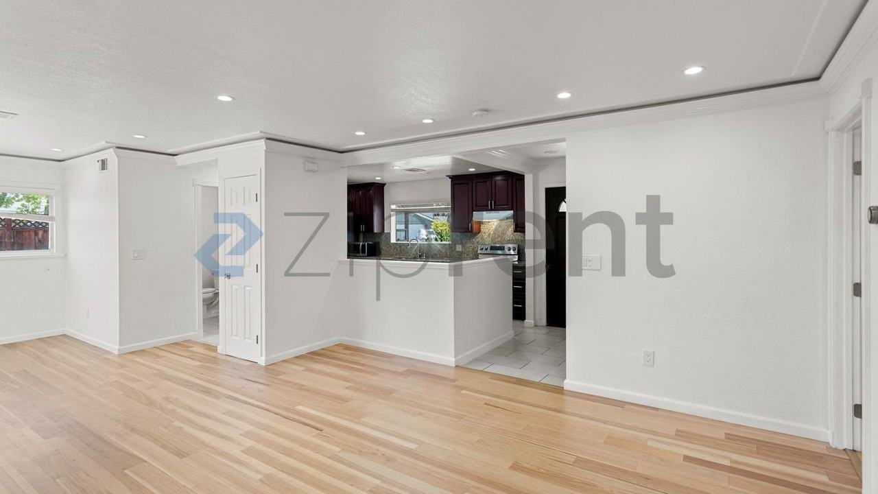 5588 Cornell Dr - Photo 2 of 22