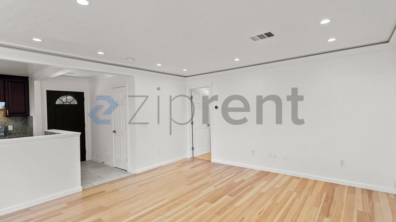 5588 Cornell Dr - Photo 4 of 22
