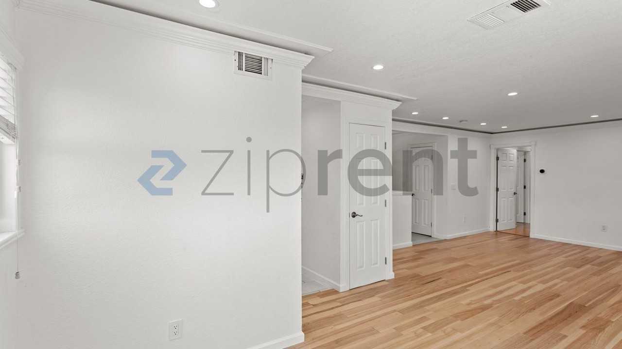 5588 Cornell Dr - Photo 7 of 22