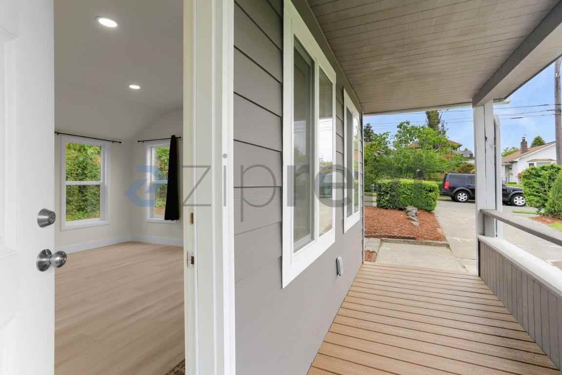 5221 S Farrar St - Photo 2 of 19
