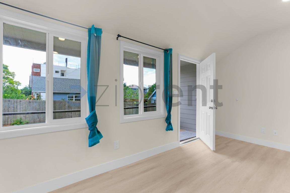 5221 S Farrar St - Photo 4 of 19