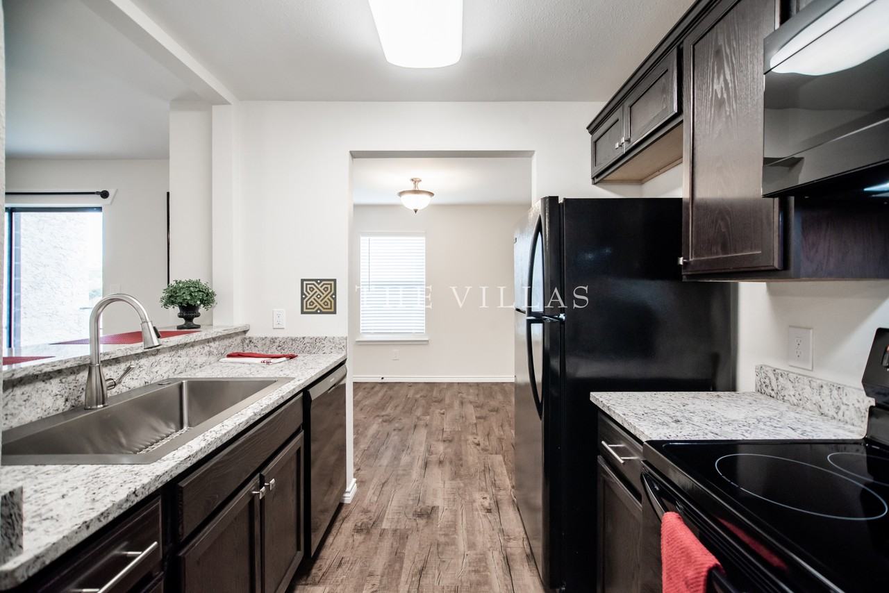 316 Costa Del Oro St - Photo 5 of 13