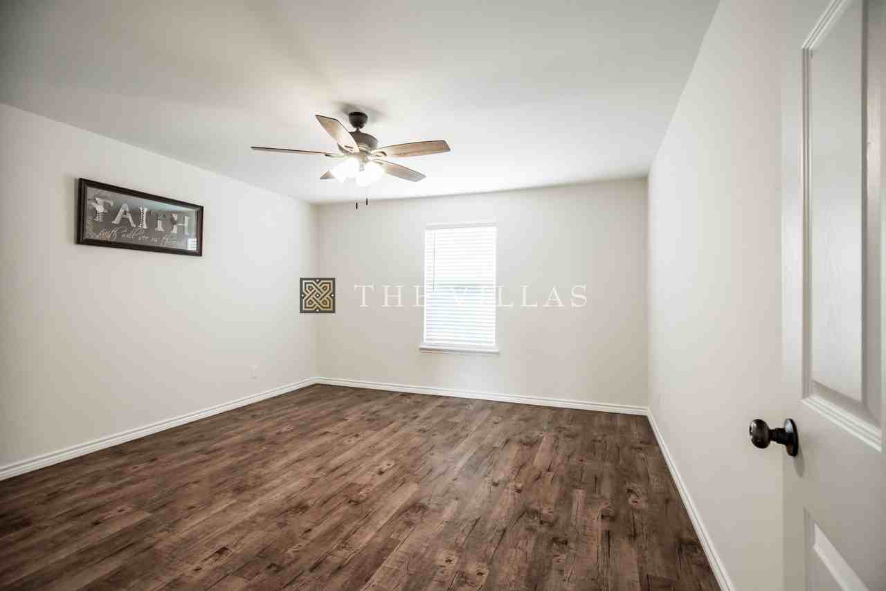 316 Costa Del Oro St - Photo 6 of 13