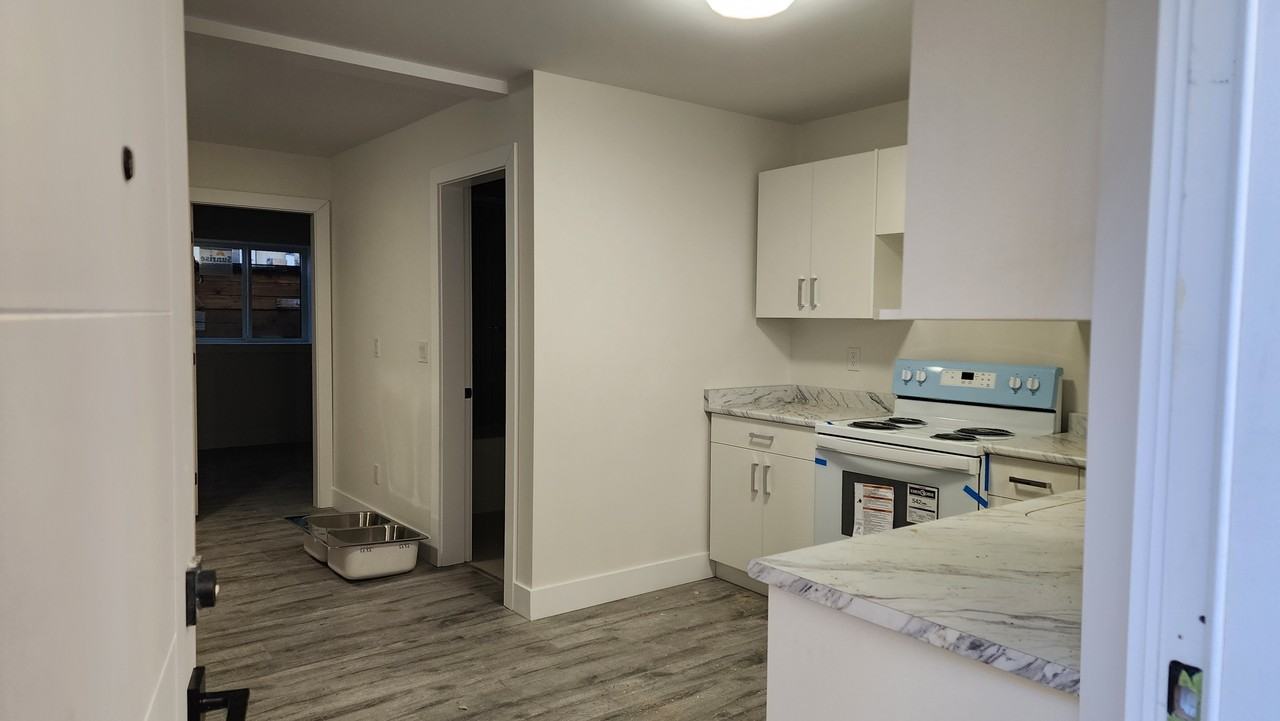 36714 Carl Creek Crescent - Photo 2 of 13