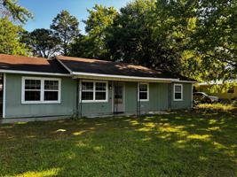 featured image of 642 Lee Rd
