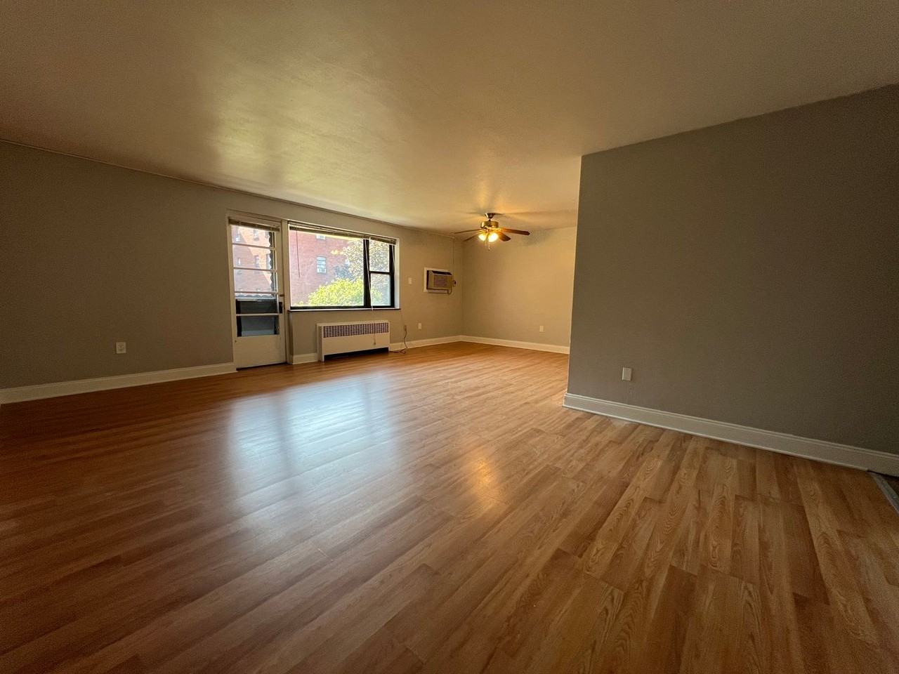 Royal Garden Apartments - Photo 6 of 20