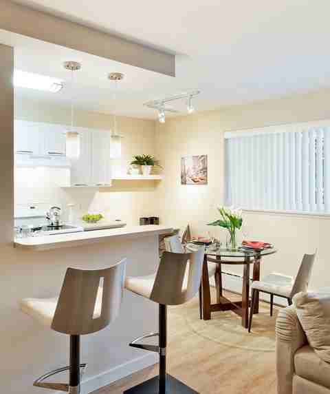 253 Edison Ave - Photo 4 of 9