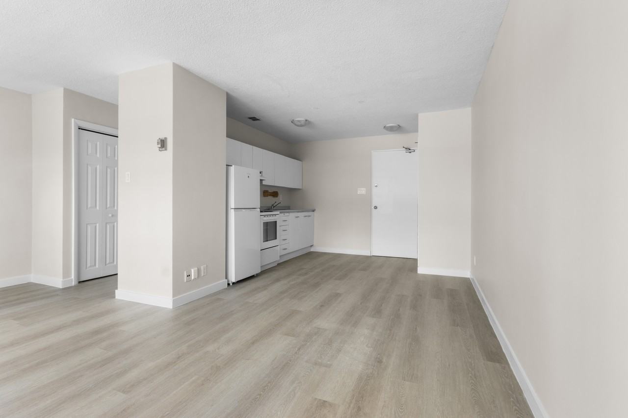 Acadian Apartments - Photo 6 of 19