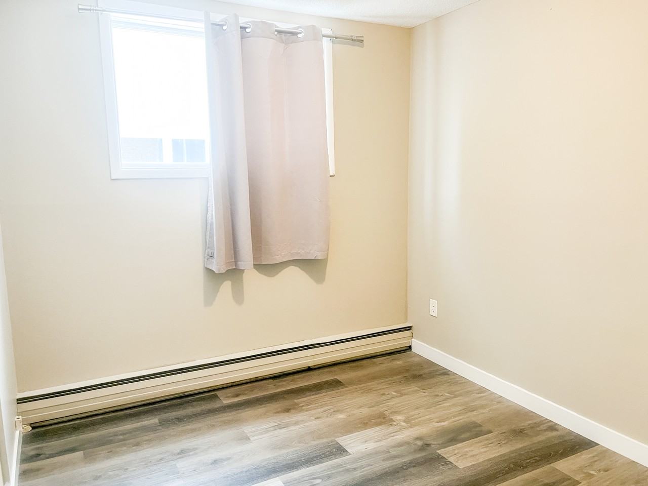 Rae 4030 - Photo 7 of 10