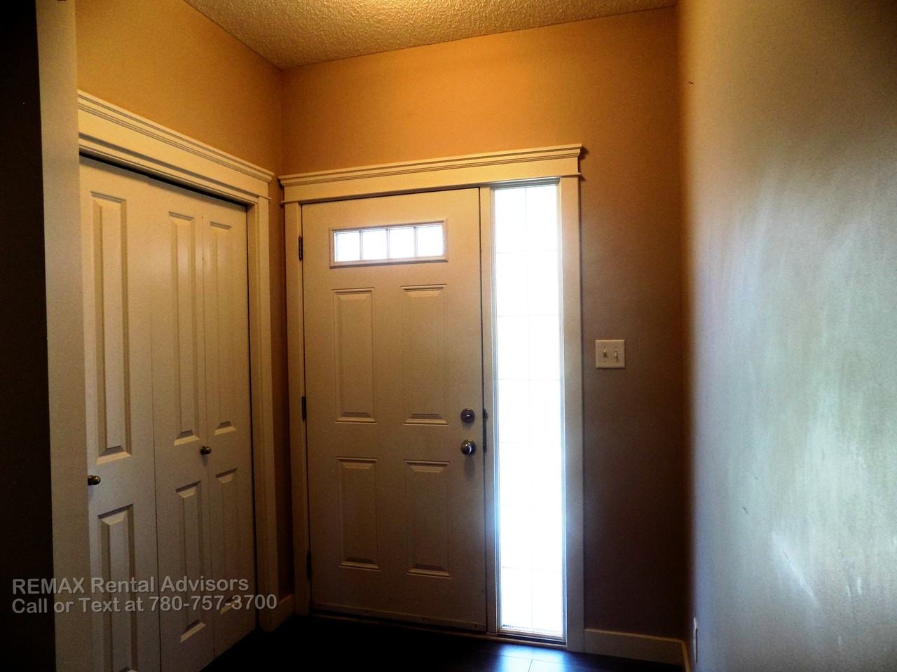 1916 118 St Sw - Photo 2 of 17