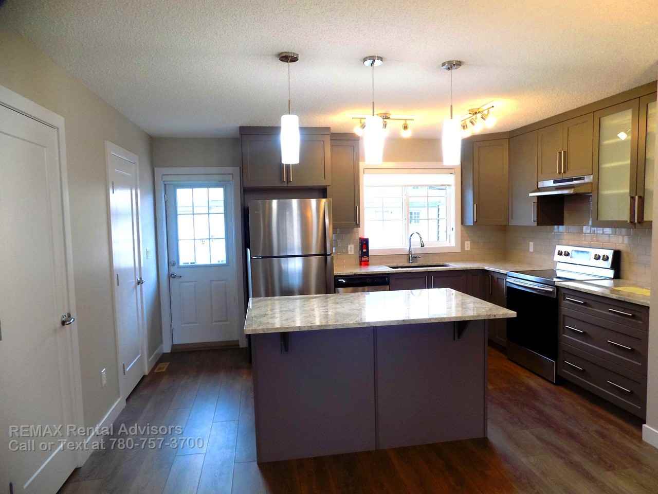 #29 20 Augustine Crescent - Photo 3 of 24
