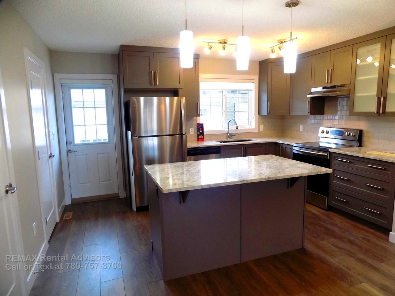 #29 20 Augustine Crescent - Photo 4 of 24