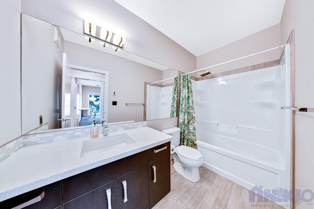 1010 Main St - Photo 6 of 11