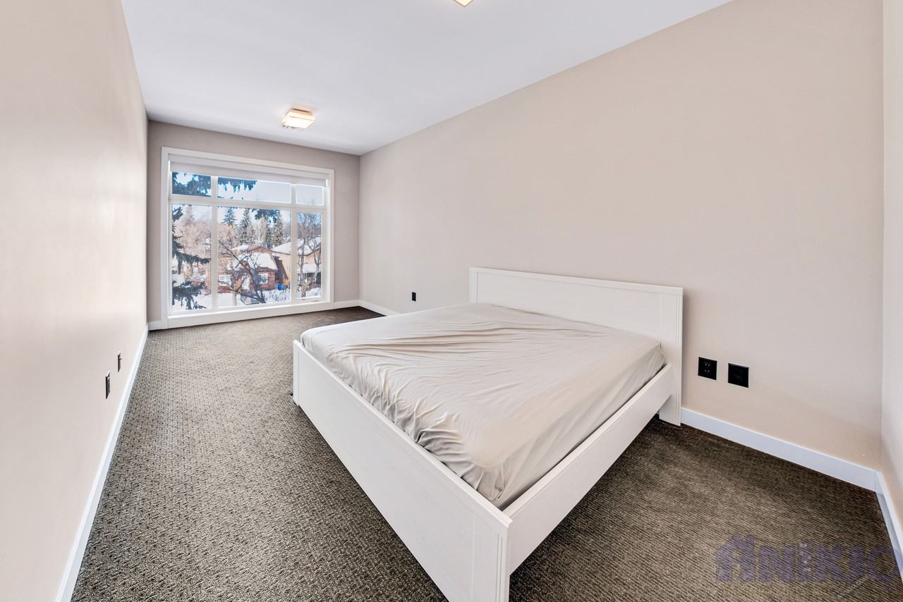1010 Main St - Photo 7 of 11