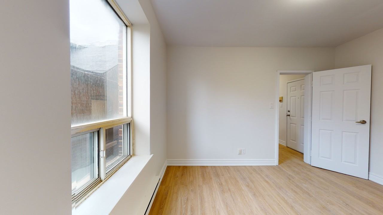 399 Dupont St - Photo 6 of 14