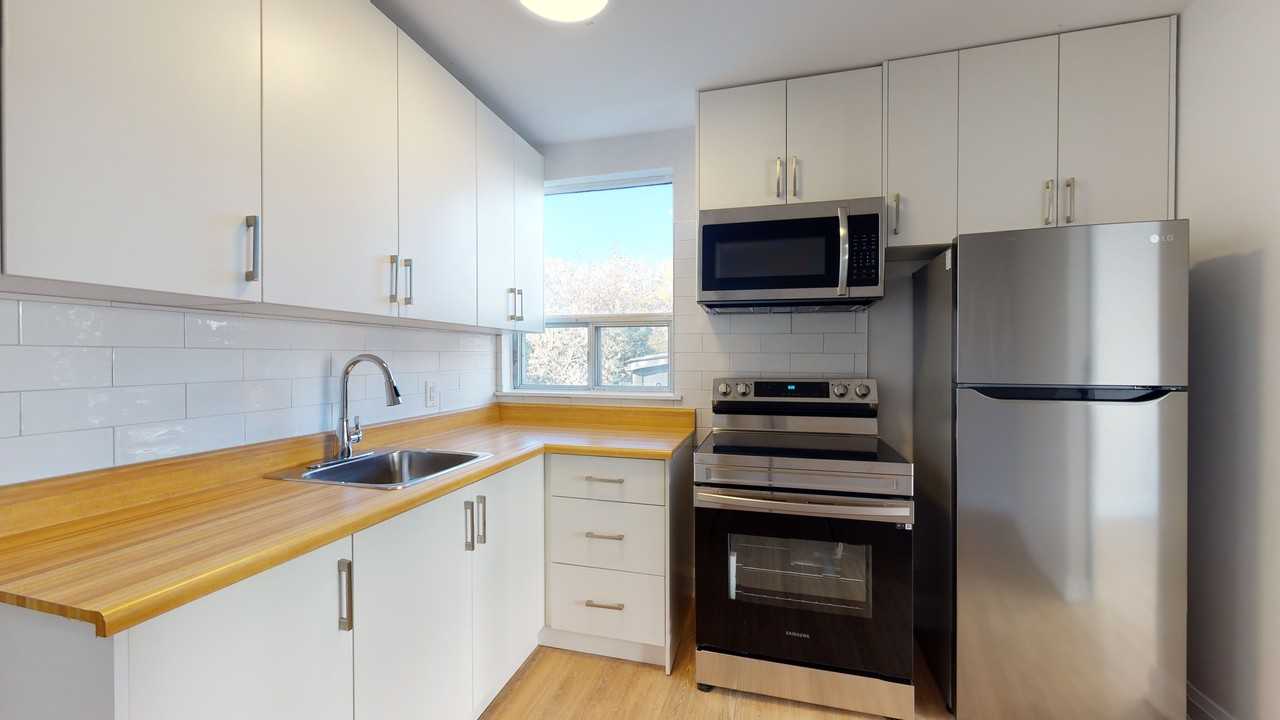 399 Dupont St - Photo 6 of 12