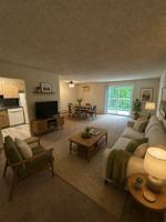 featured image of 410 E Hinckley Ave