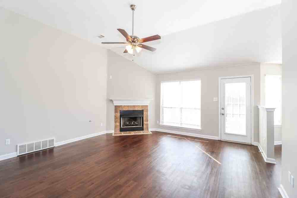 90 Oakridge Cv - Photo 4 of 17