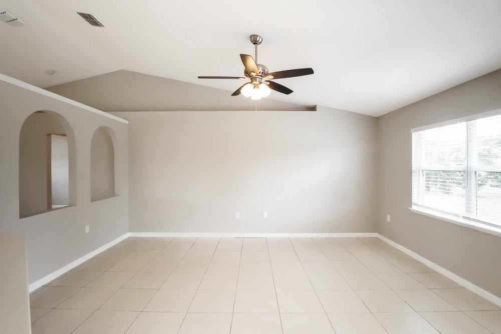 44 York Ct - Photo 3 of 16