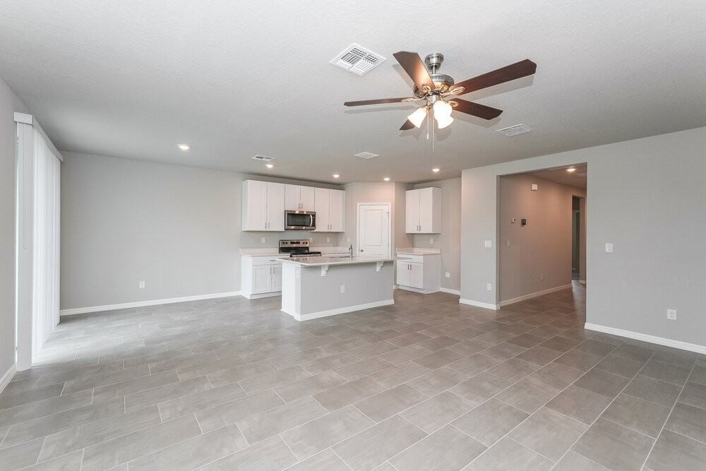 38981 Harlow Rose Dr - Photo 3 of 16
