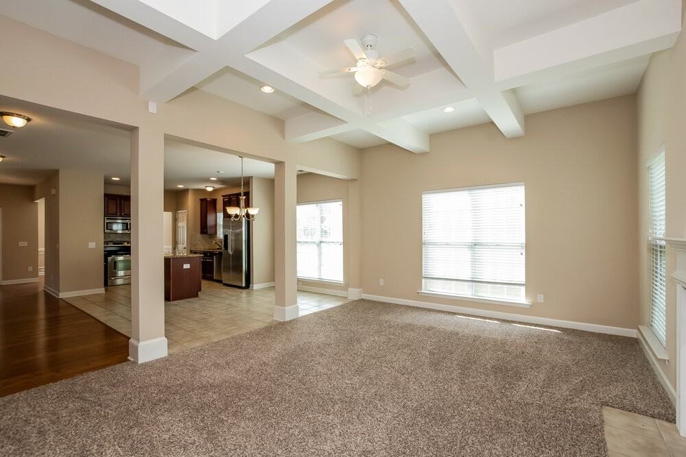1710 Jekyll Ln - Photo 5 of 22