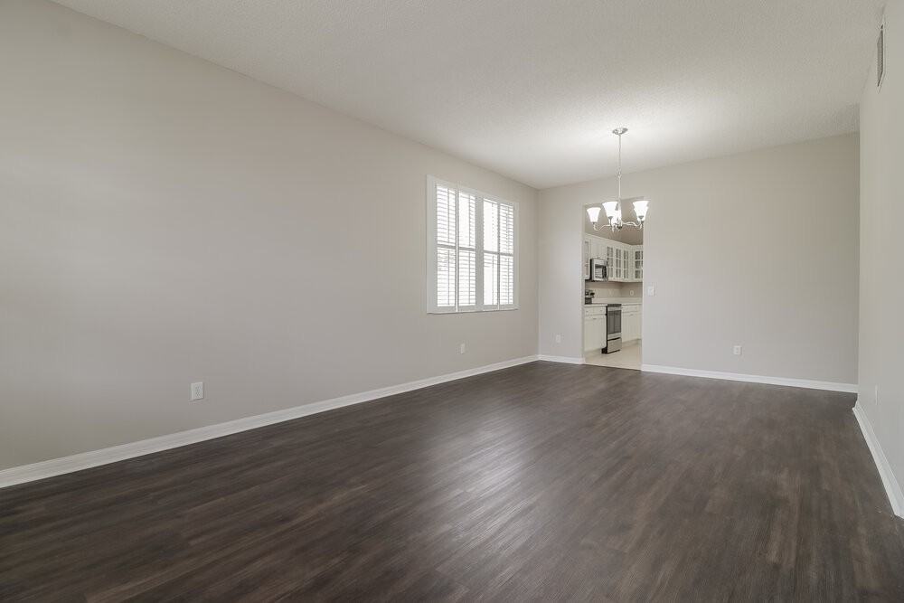 14513 Lisalynne Ct - Photo 4 of 17