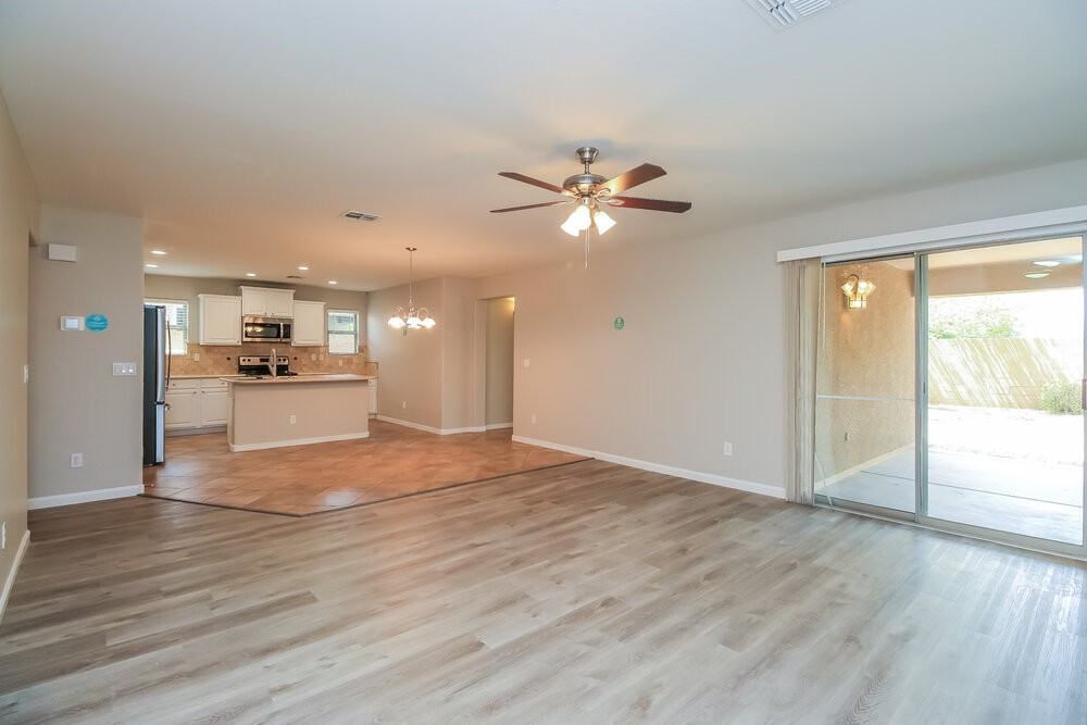 32830 N Sandstone Dr - Photo 3 of 19