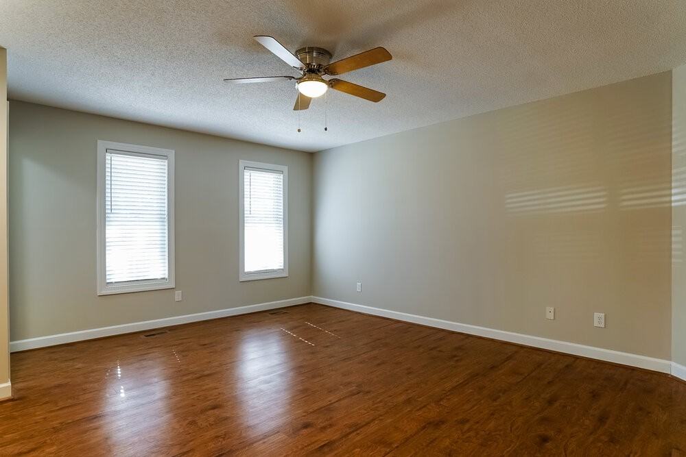 602 Coventry Dr - Photo 5 of 19