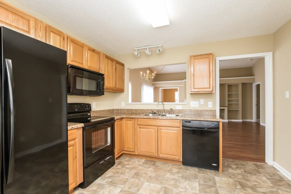1839 Colin Creek Ln - Photo 7 of 14