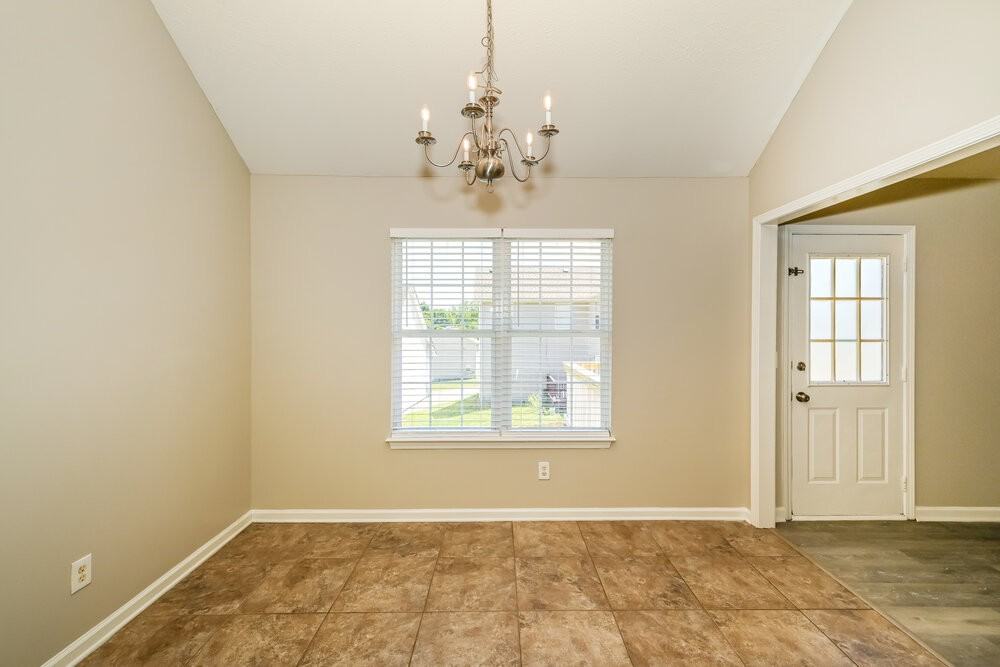 1303 Tonya Dr - Photo 6 of 17