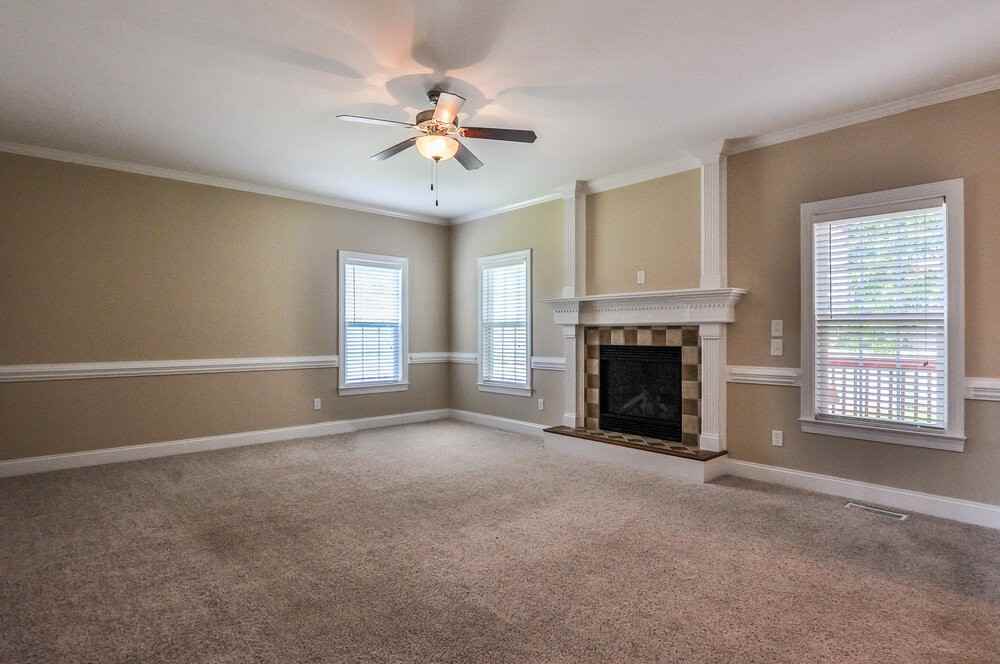 221 Worthington Ct - Photo 3 of 21