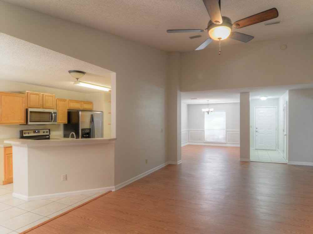 1125 Arcaro Ct - Photo 7 of 15