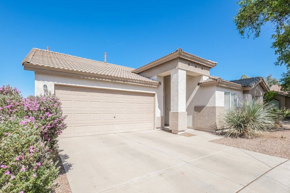 3430 N Saffron - Photo 3 of 16