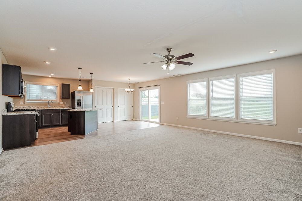 4996 Crestbrook Dr - Photo 4 of 17