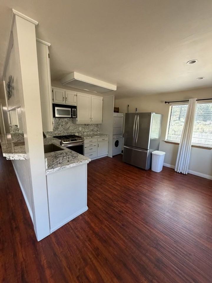 2617 Cedarwood Dr - Photo 4 of 18