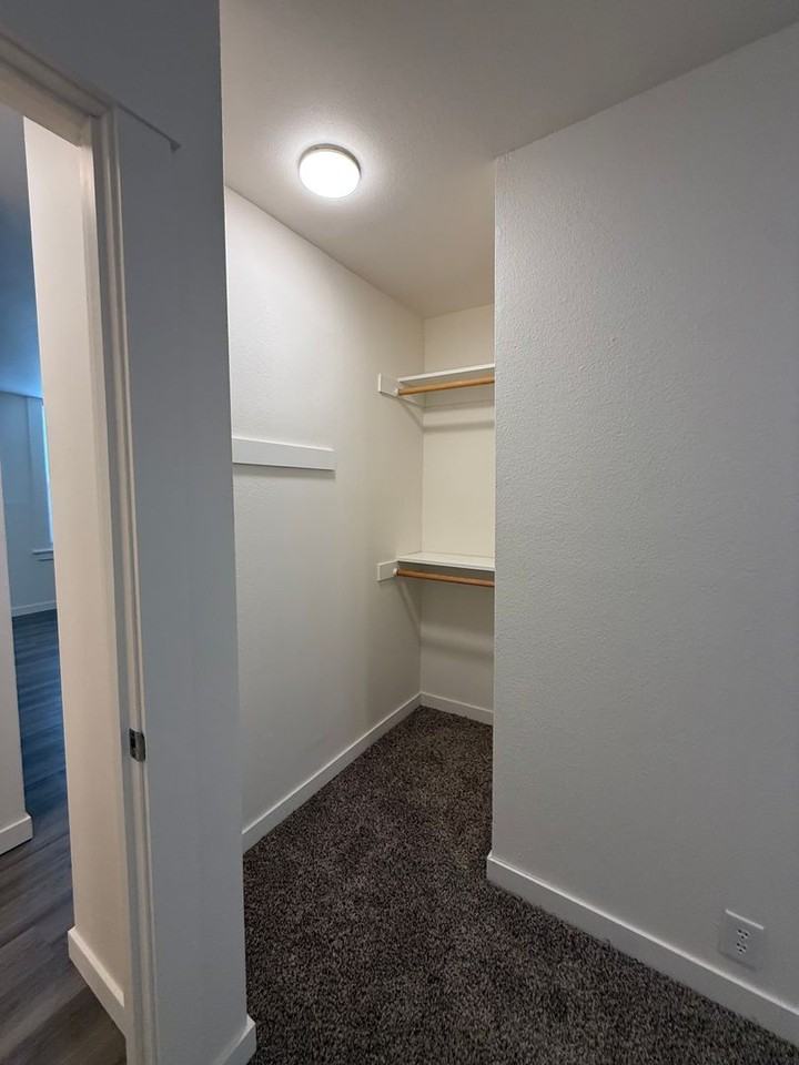 2-Bedroom Apartments Steps from WWU & Downtown - Photo 6 of 21