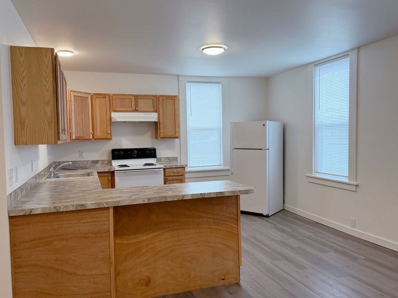 2-Bedroom Apartments Steps from WWU & Downtown - Photo 3 of 21