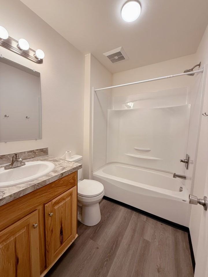 2-Bedroom Apartments Steps from WWU & Downtown - Photo 5 of 21