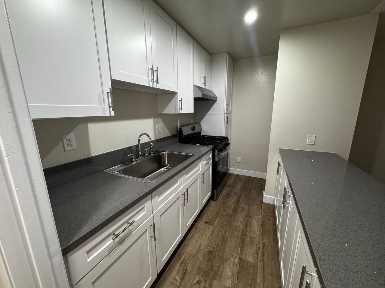 Beautifully Remodeled Apartment in Sunland, CA - Photo 7 of 45