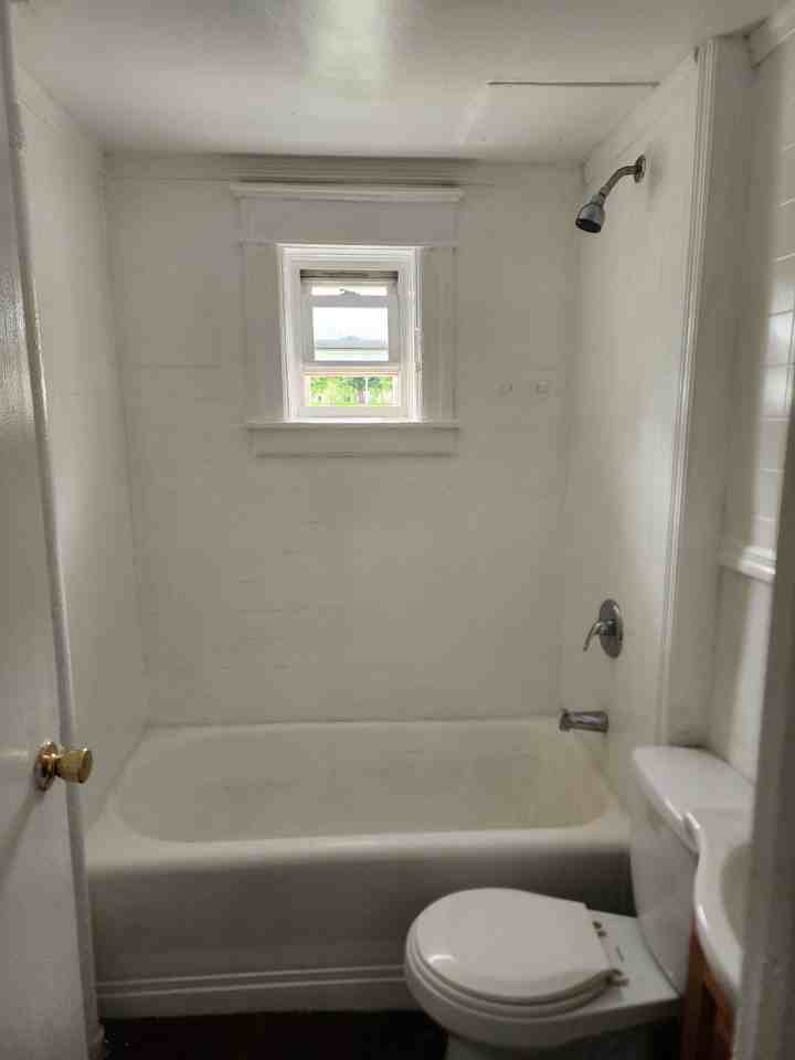 468 Main Street - Photo 3 of 8