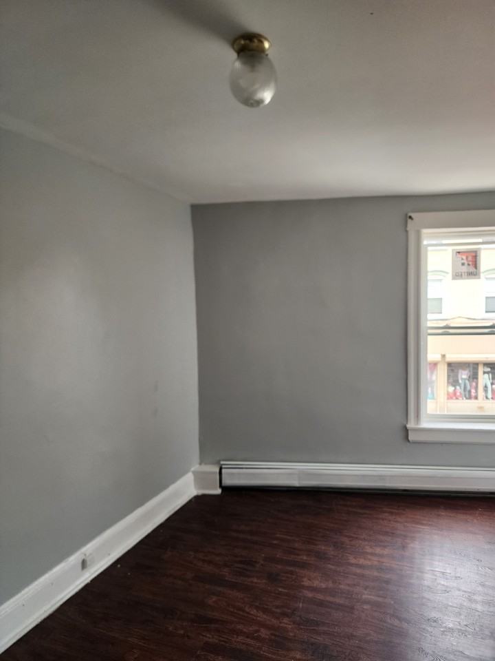 468 Main Street - Photo 6 of 8