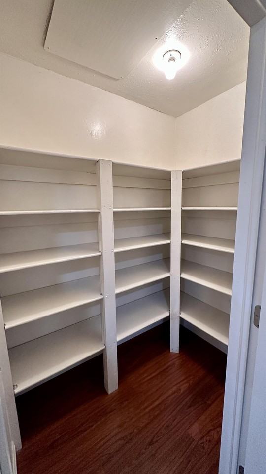 1715 E Fort Union Blvd - ELB - Photo 5 of 17