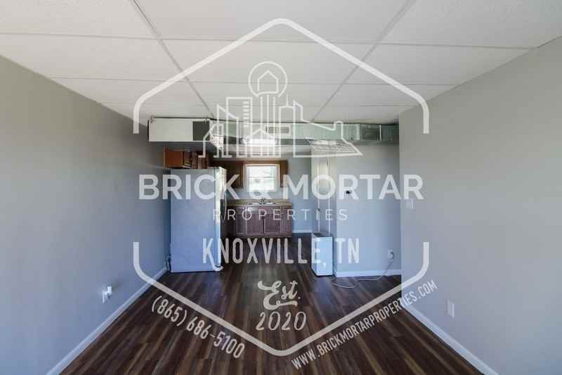 1017 Clendenen Rd - Photo 3 of 15