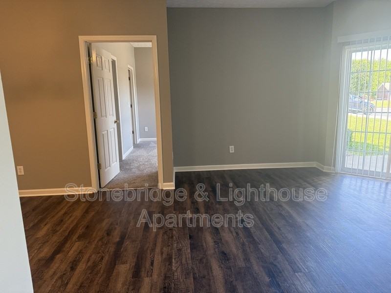 3115 Lighthouse Dr - Photo 2 of 14
