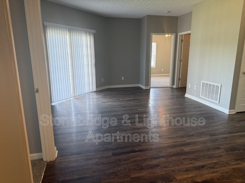 3115 Lighthouse Dr - Photo 3 of 14
