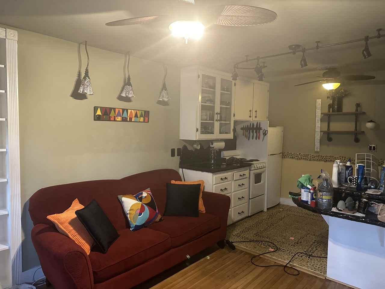 1313 Marion Street Northeast - Photo 6 of 21